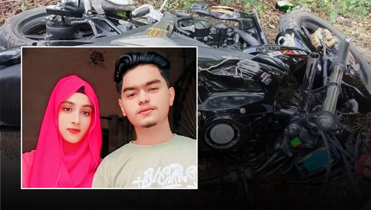 ট্রলির ধাক্কায় দুমড়ে মুচড়ে গেল মোটরসাইকেল, স্বামী-স্ত্রী নিহত